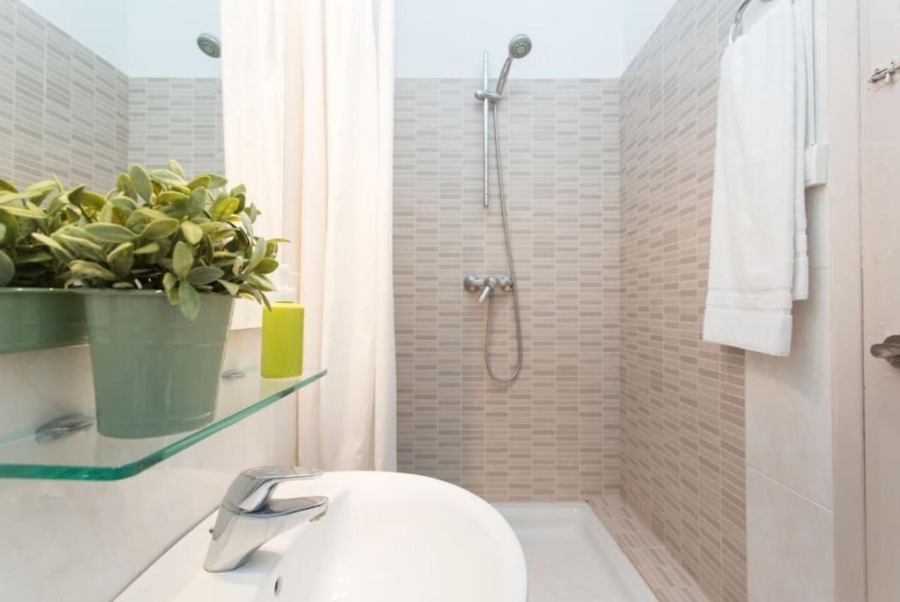 Priority Fira Apartments Barcelona Bagian luar foto