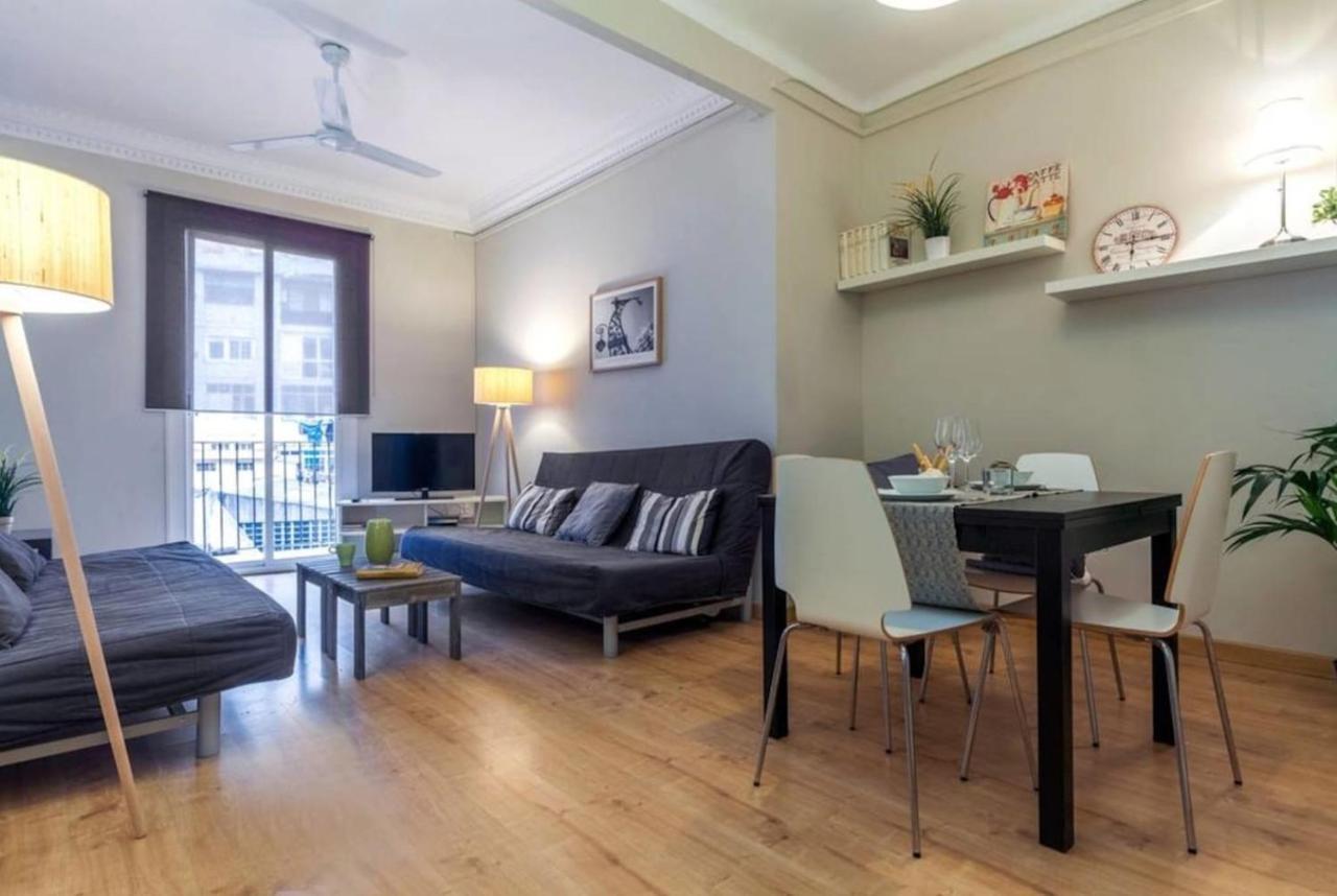 Priority Fira Apartments Barcelona Bagian luar foto
