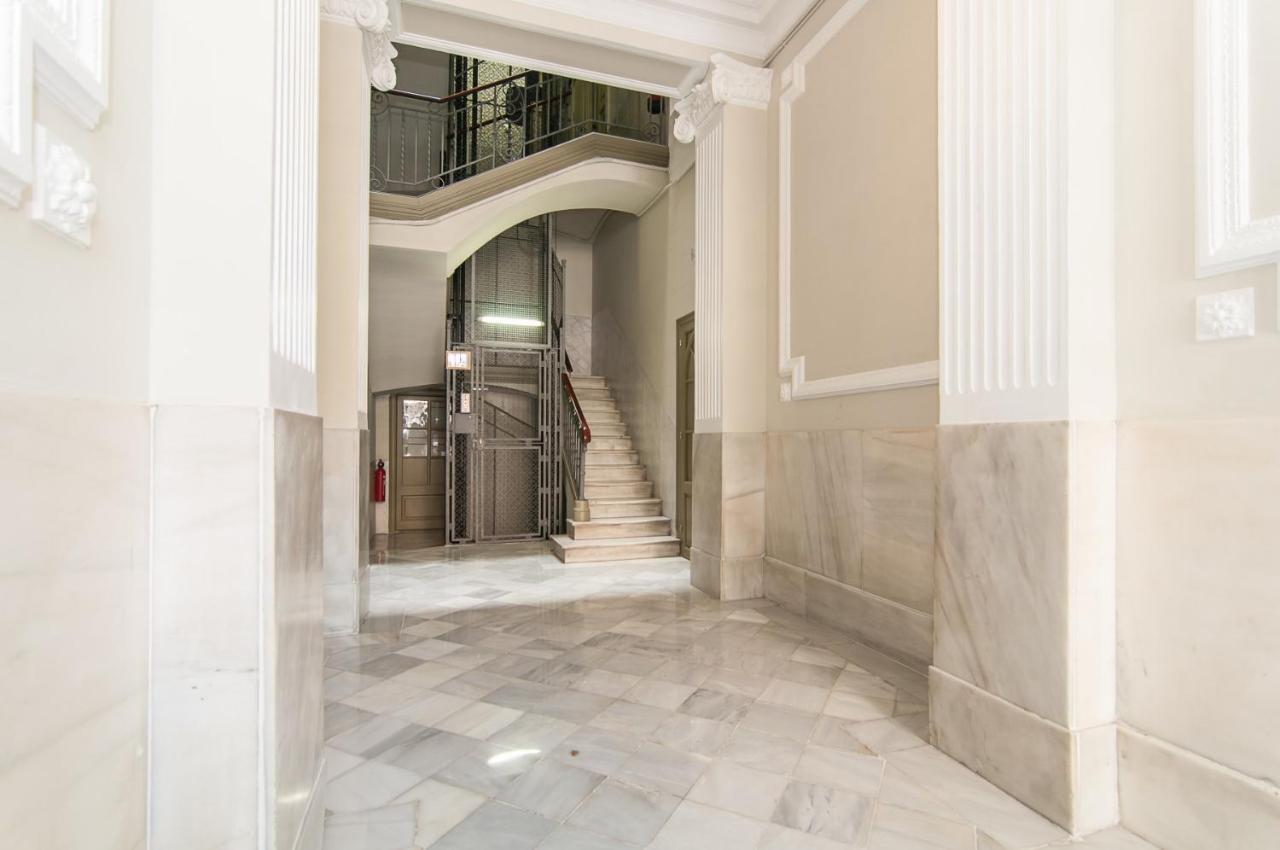 Priority Fira Apartments Barcelona Bagian luar foto