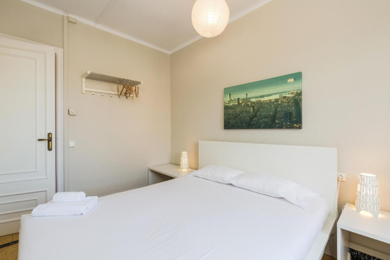 Priority Fira Apartments Barcelona Bagian luar foto