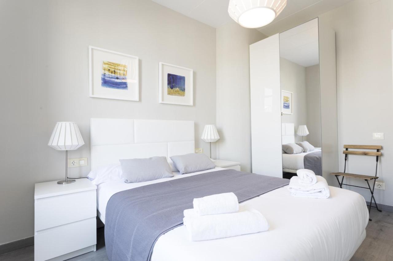 Priority Fira Apartments Barcelona Bagian luar foto