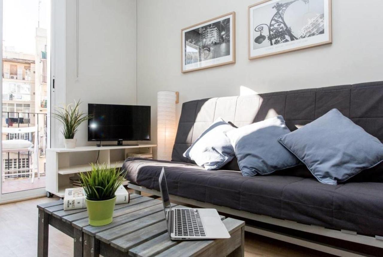 Priority Fira Apartments Barcelona Bagian luar foto
