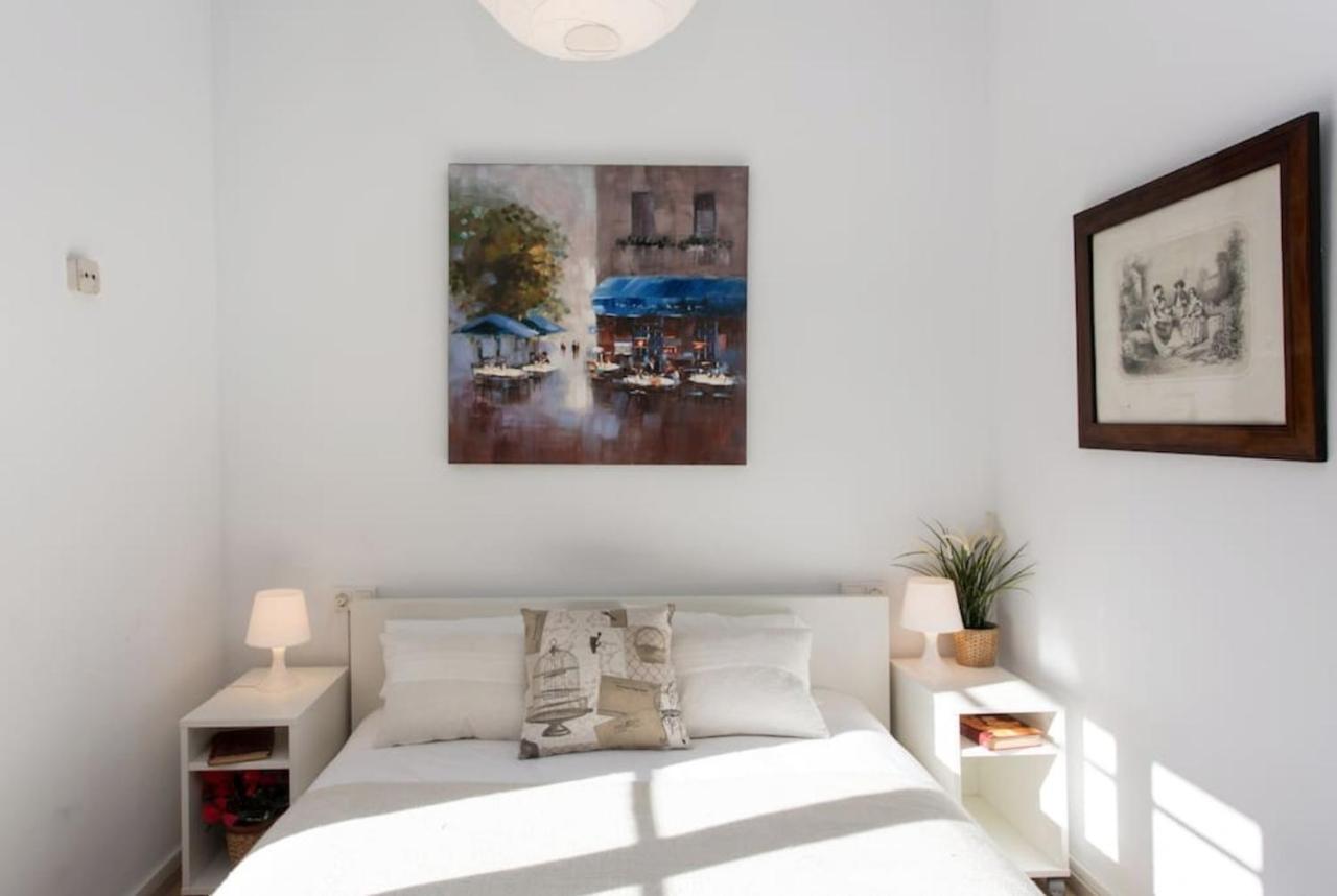 Priority Fira Apartments Barcelona Bagian luar foto