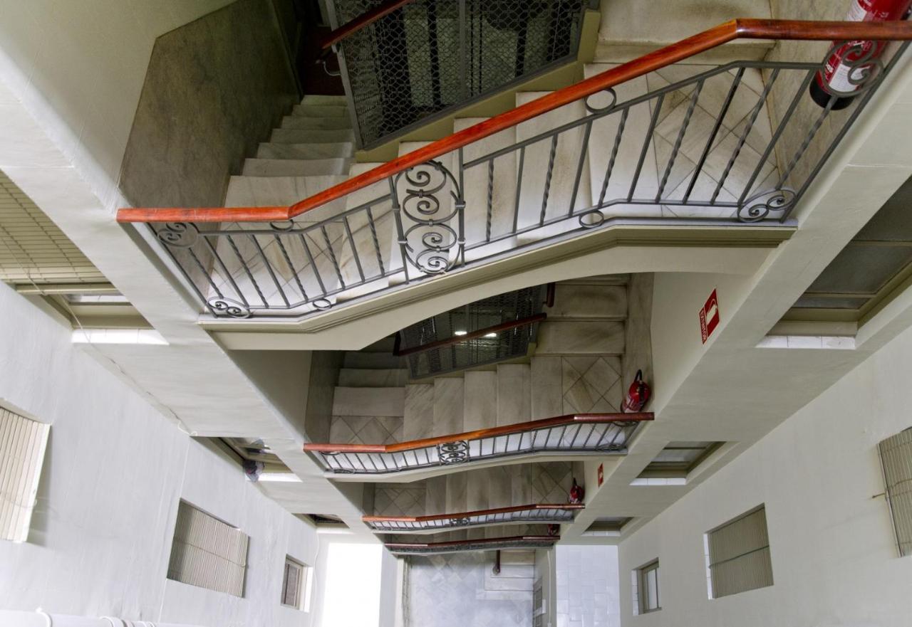 Priority Fira Apartments Barcelona Bagian luar foto