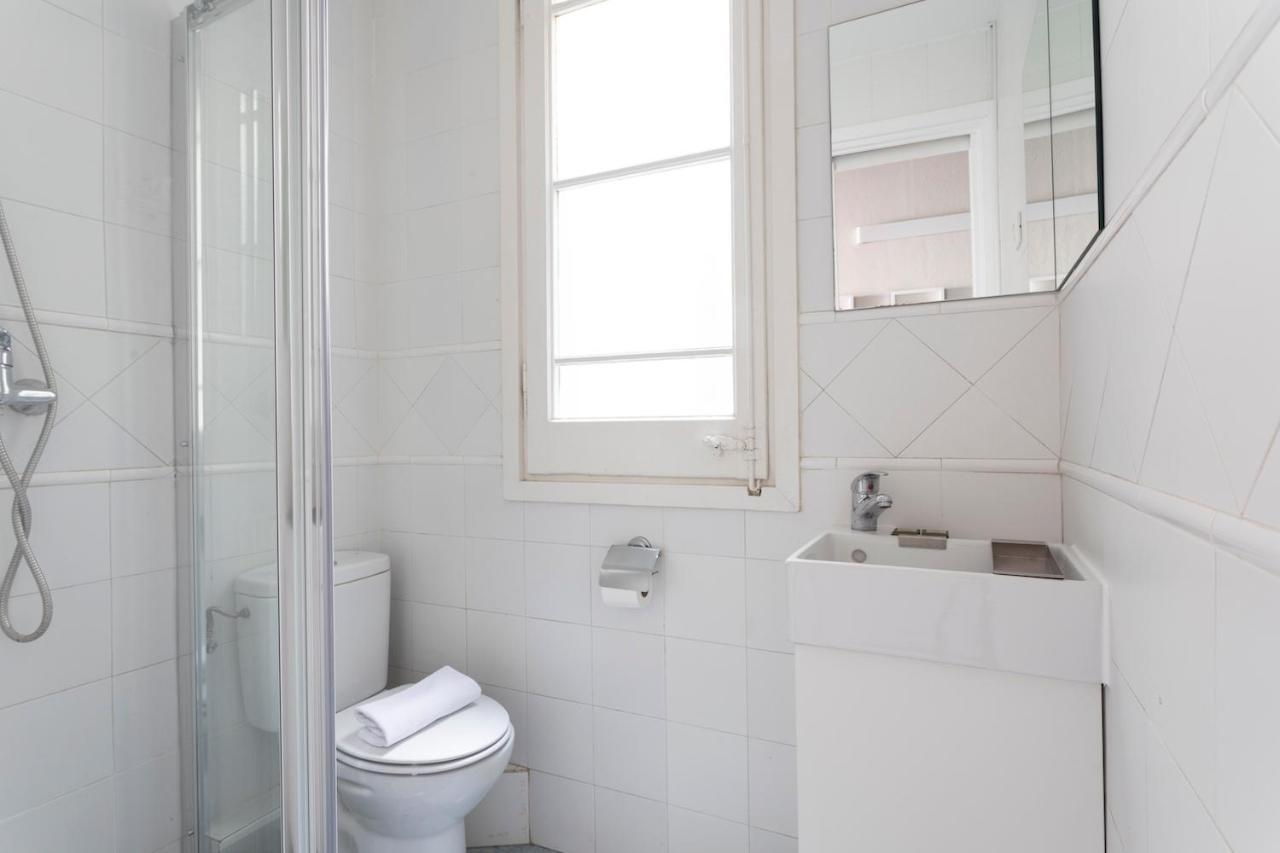 Priority Fira Apartments Barcelona Bagian luar foto